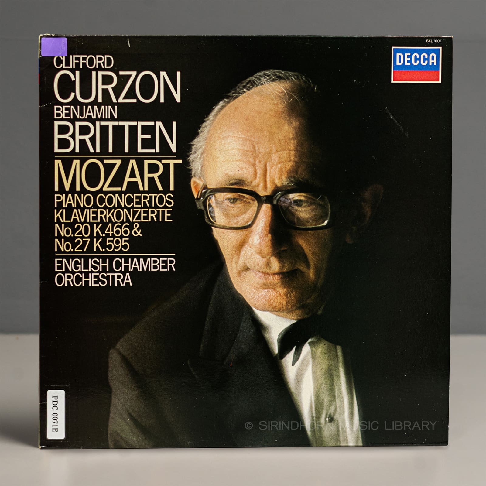 ปกแผ่น Mozart piano concertos No.20 K.466 & No.27 K.595
