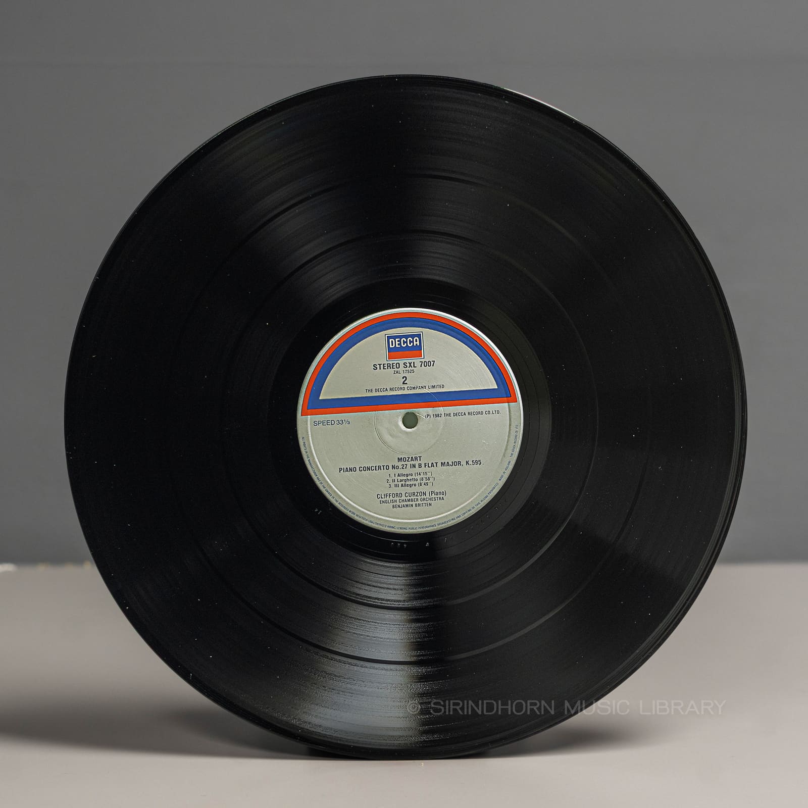 ป้ายแผ่นเสียง B — Mozart piano concertos No.20 K.466 & No.27 K.595