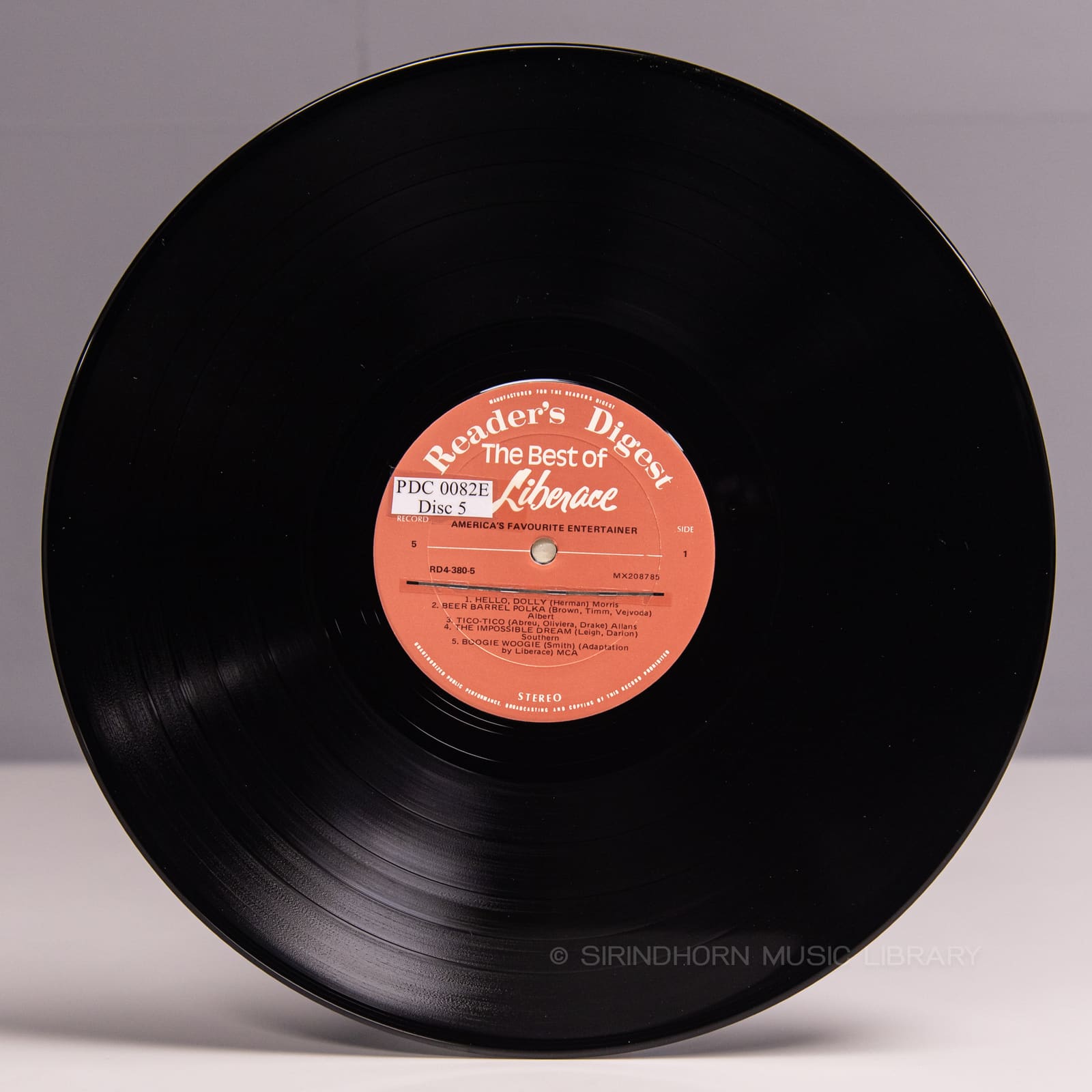 ป้ายแผ่นเสียง I — The best of Liberace