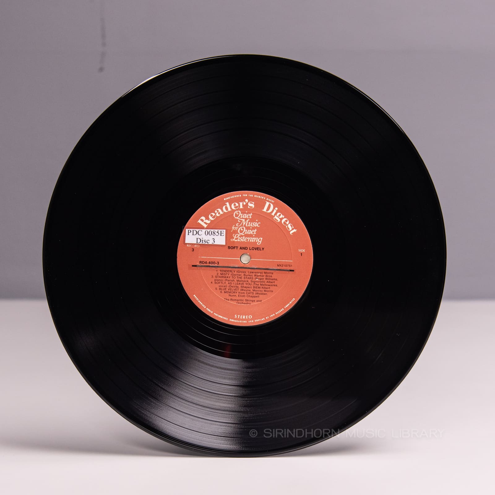 ป้ายแผ่นเสียง E — Quiet music for quiet listening