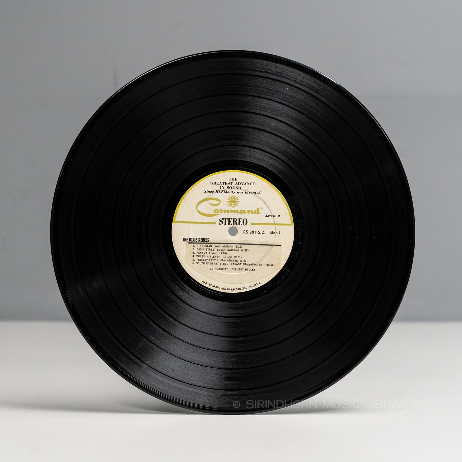 ป้ายแผ่นเสียง B — The Dixie Rebels strike back with true Dixieland Sound