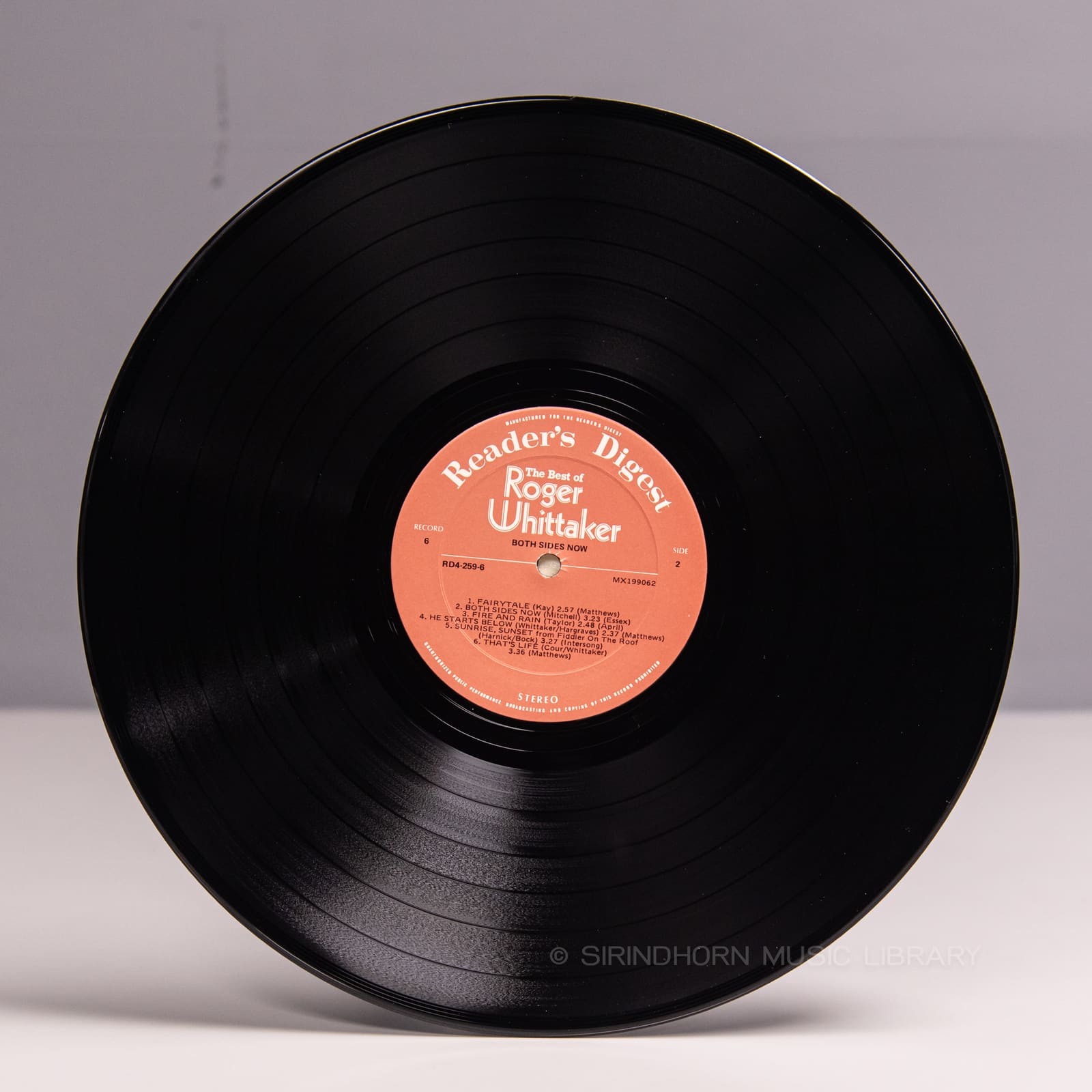 ป้ายแผ่นเสียง L — The best of Roger Whittaker 72 of his greatest hits