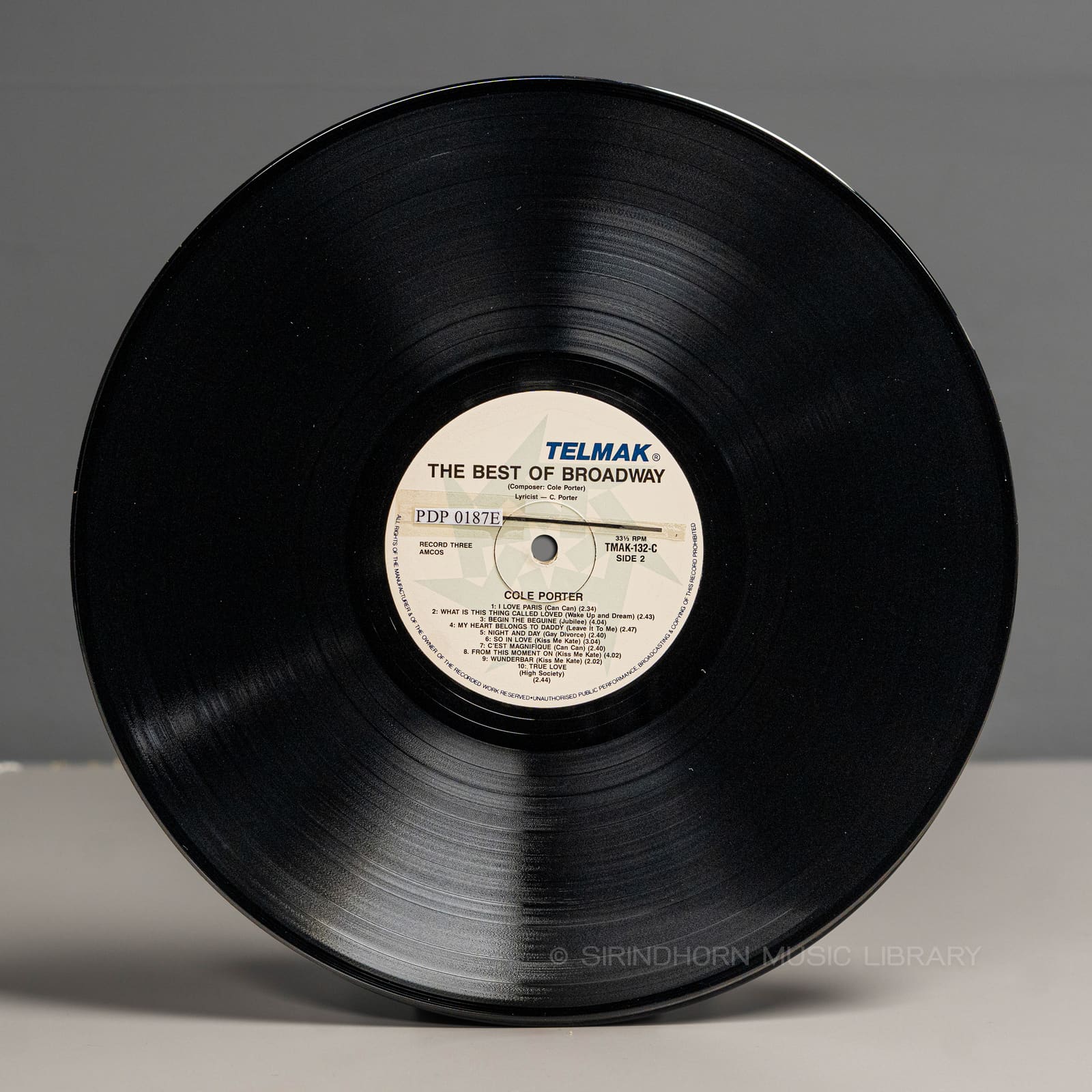 ป้ายแผ่นเสียง B — The best of broadway by George Gershwin and Cole Porter