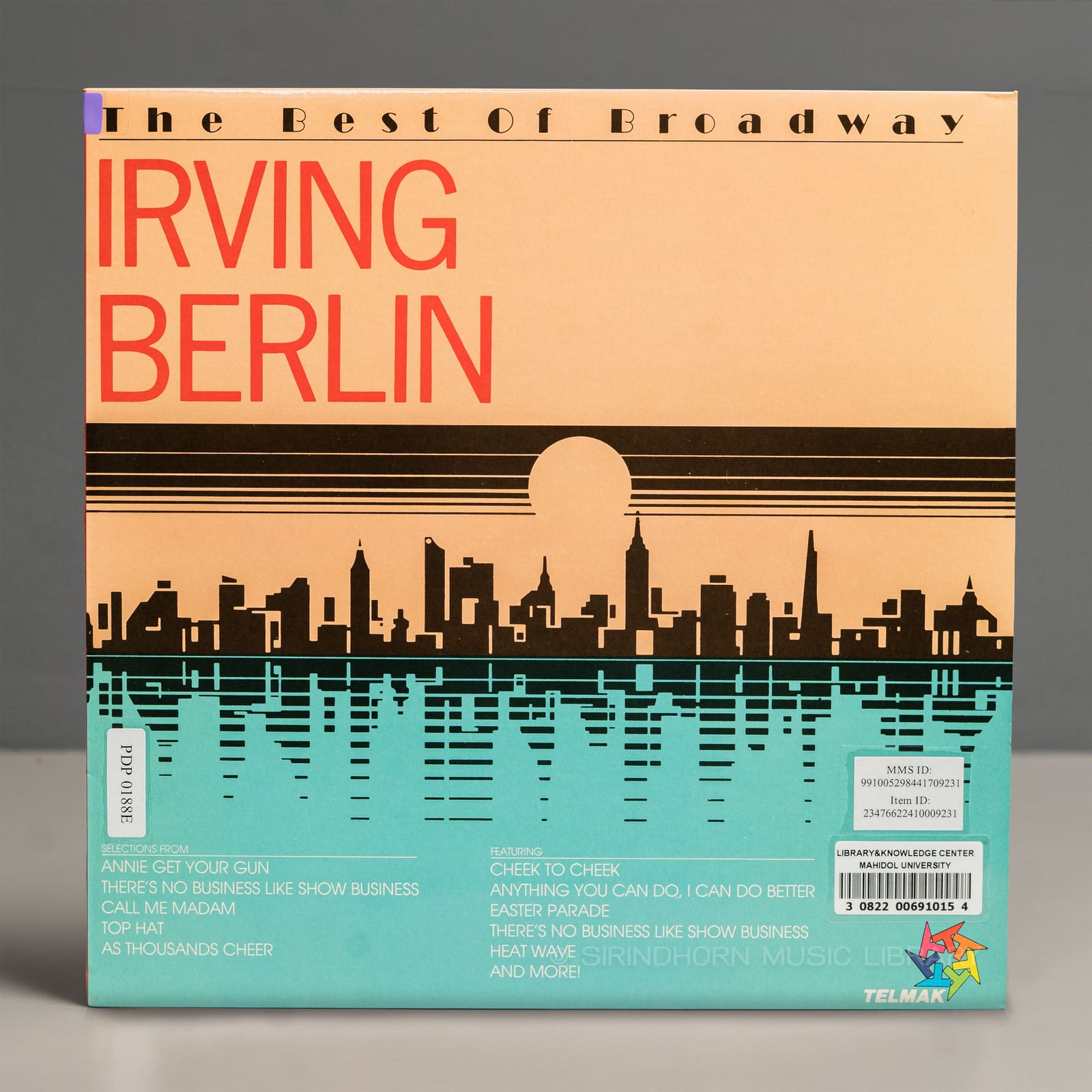 ปกแผ่น The best of broadway by Irving Berlin and Jerome Kern